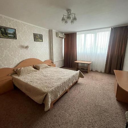 Zarea Hotel Kişinev Dış mekan fotoğraf